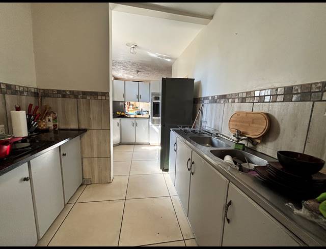 4 BEDROOM TOWNHOUSE FOR SALE IN ARCADIA